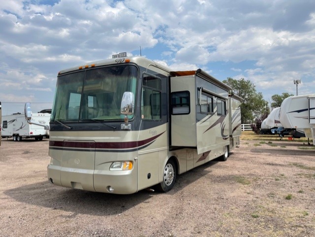 2005 Monico Knight M-40PLQ - Premier Auto and RV