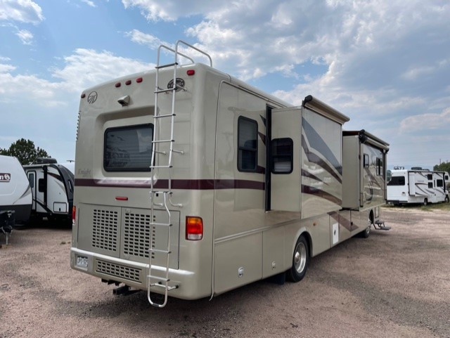 2005 Monico Knight M-40PLQ - Premier Auto and RV
