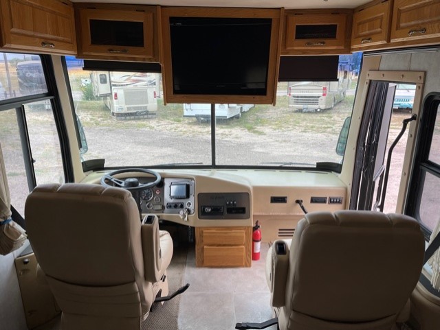 2005 Monico Knight M-40PLQ - Premier Auto and RV